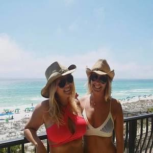 Meet your Posher, Molly